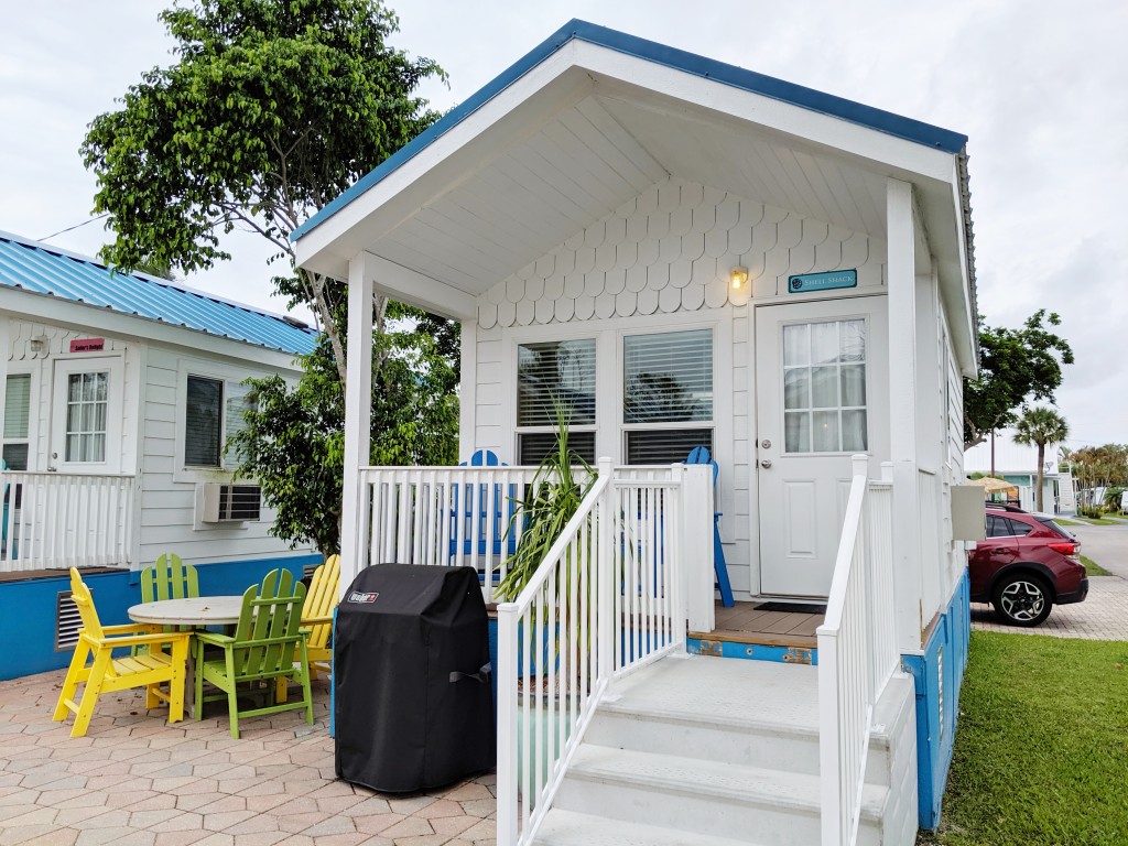 Deluxe Cabin - KOA Naples